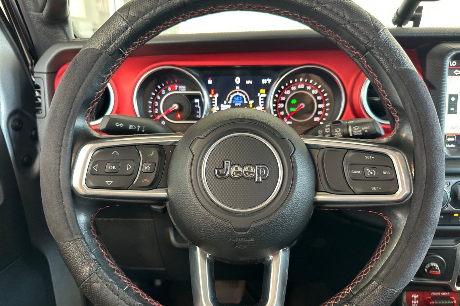 Used 2020 Jeep Wrangler Unlimited Rubicon AWD/4WD image 24