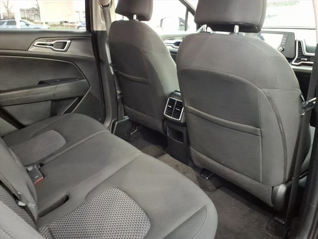 Used 2025 Kia Sportage LX image 16