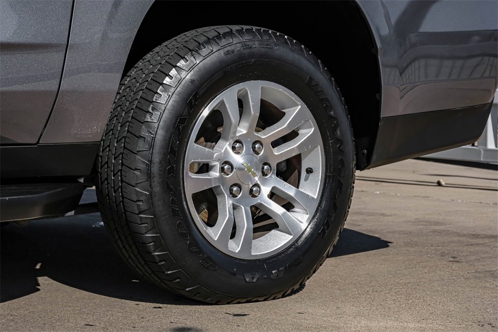 Used 2021 Chevrolet Suburban Premier w/ Premium Package image 65