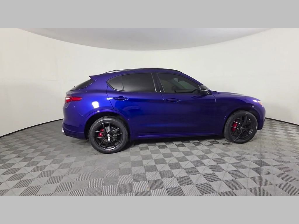 Used 2021 Alfa Romeo Stelvio Ti w/ Nero Edizione AWD/4WD image 37