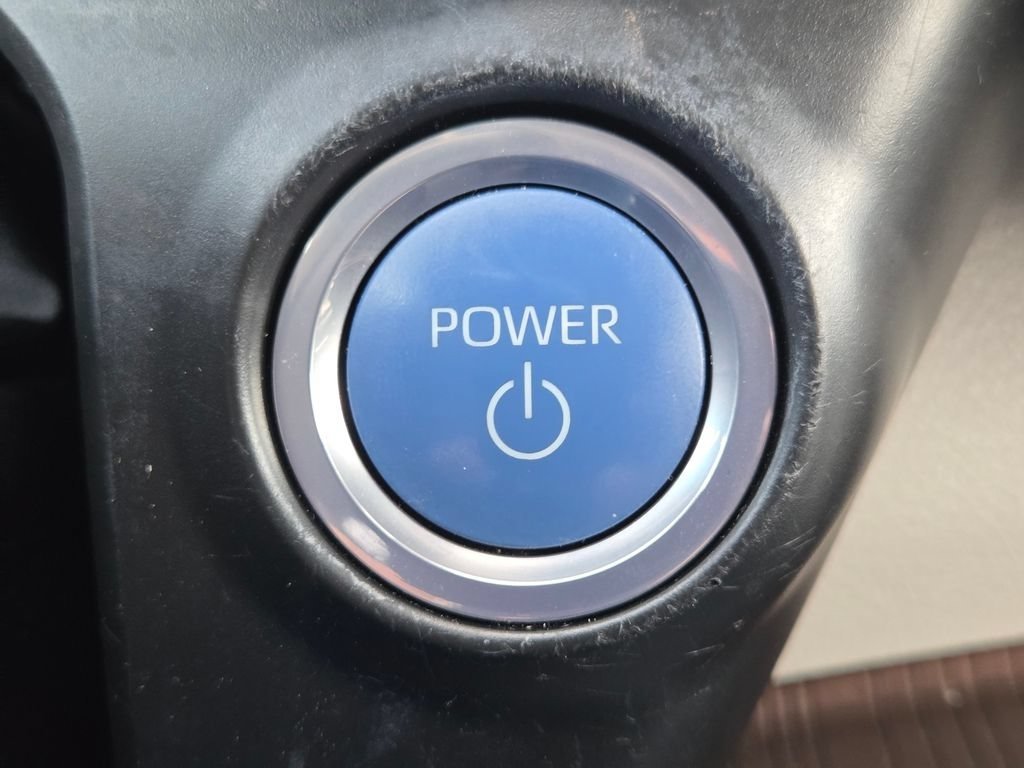 Used 2024 Toyota Sienna XLE FWD image 39