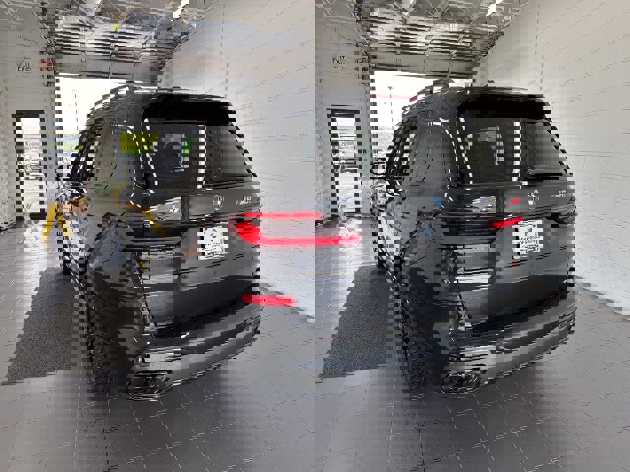 New 2026 BMW X7 M60i image 6