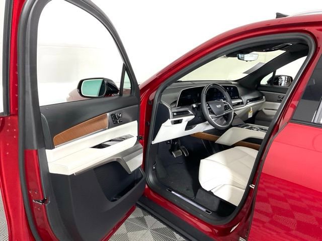 New 2026 Cadillac Vistiq Luxury w/ LPO, Floor Liner Package image 26