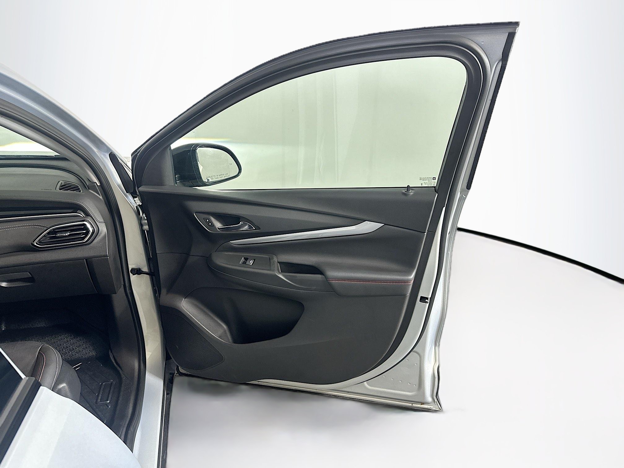 Used 2023 Chevrolet Bolt EUV LT w/ Convenience Package FWD image 32