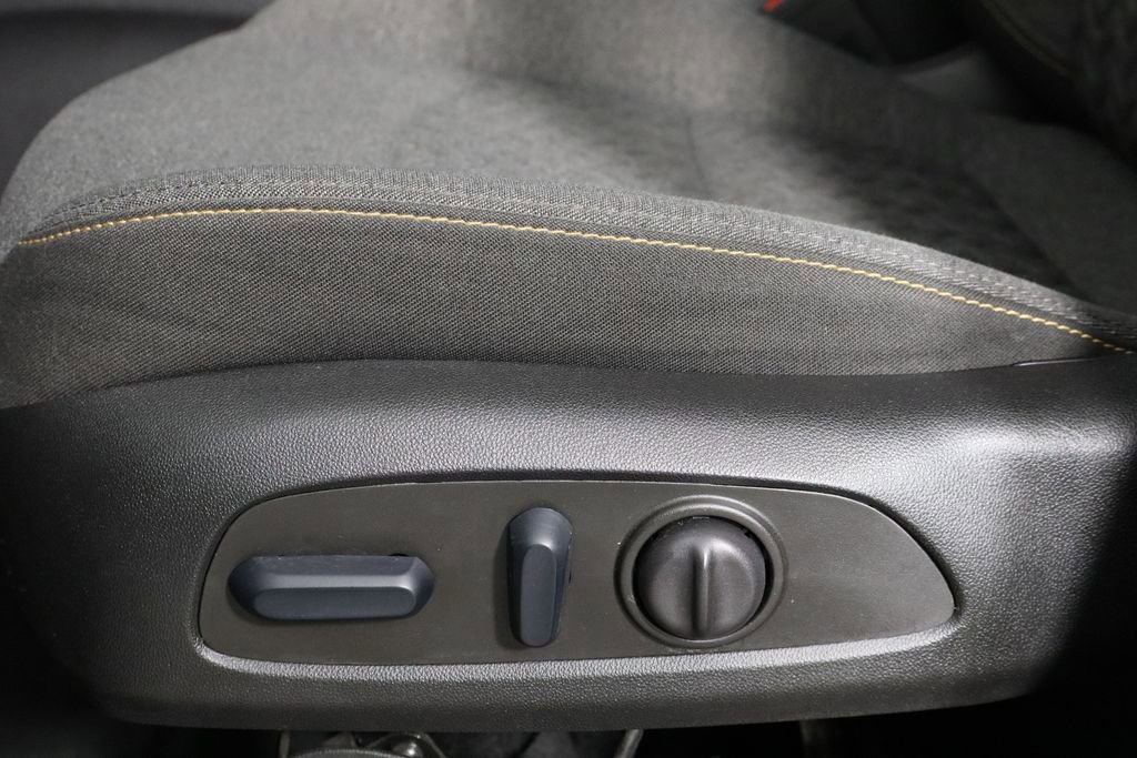 Used 2023 Chevrolet Equinox LT image 24