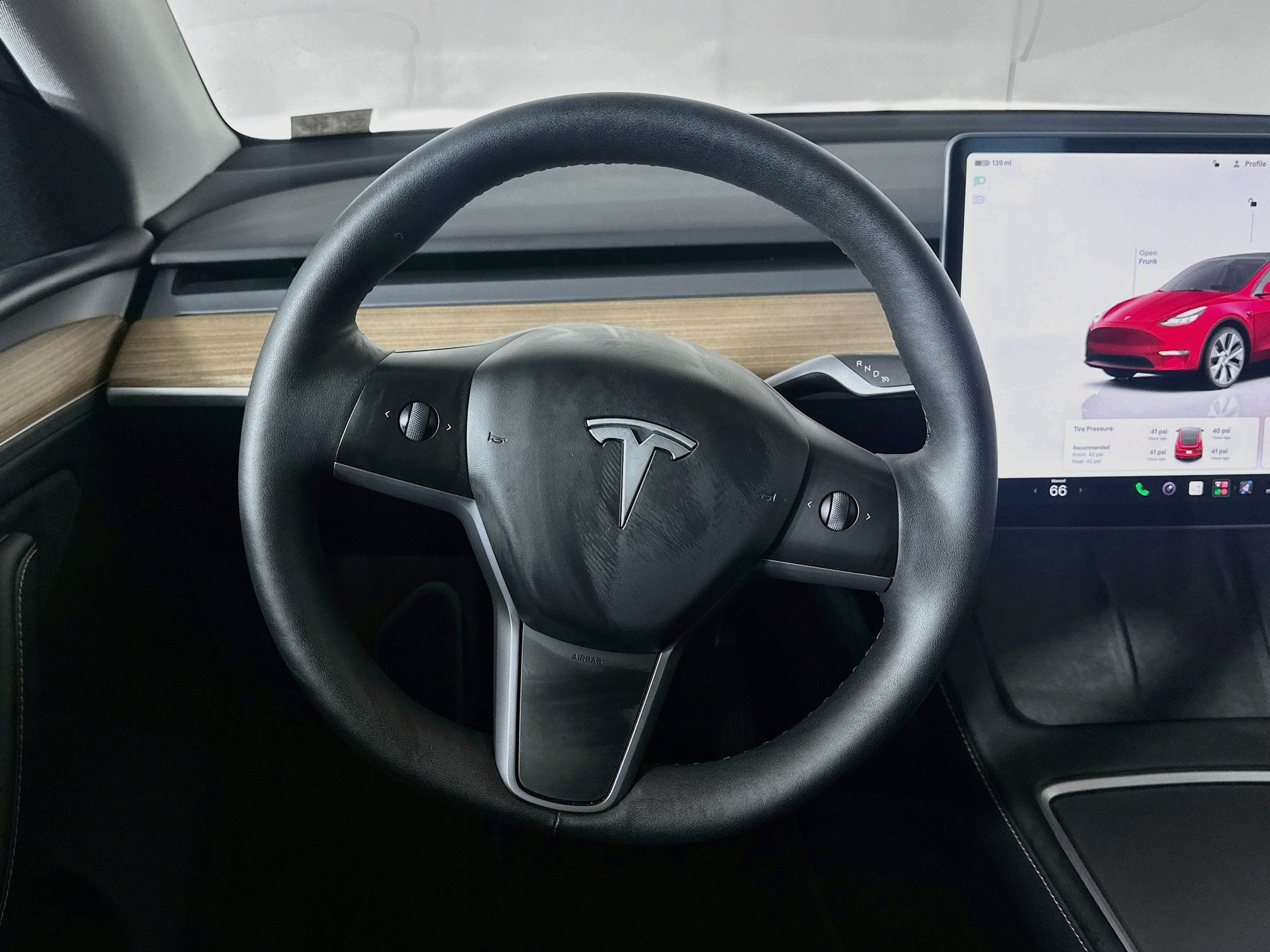 Used 2024 Tesla Model Y Long Range AWD/4WD image 17