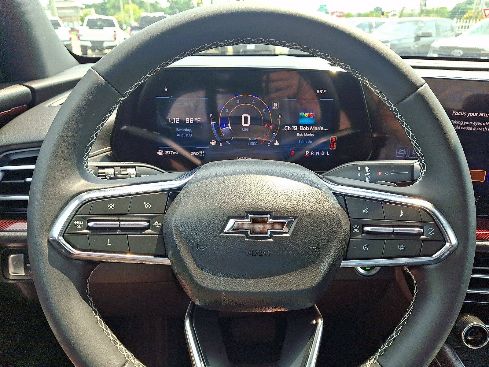 Used 2024 Chevrolet Traverse Z71 AWD/4WD image 19