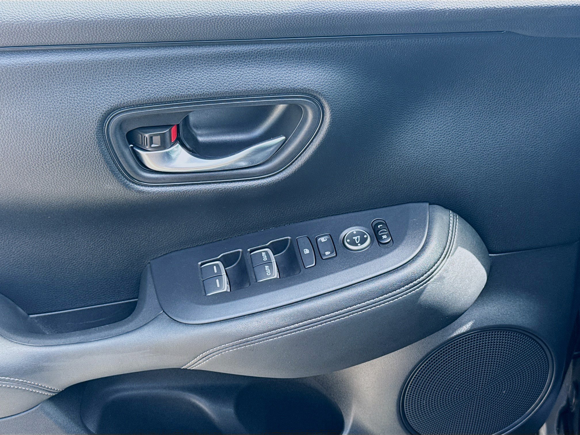 Certified 2024 Honda HR-V EX-L image 16