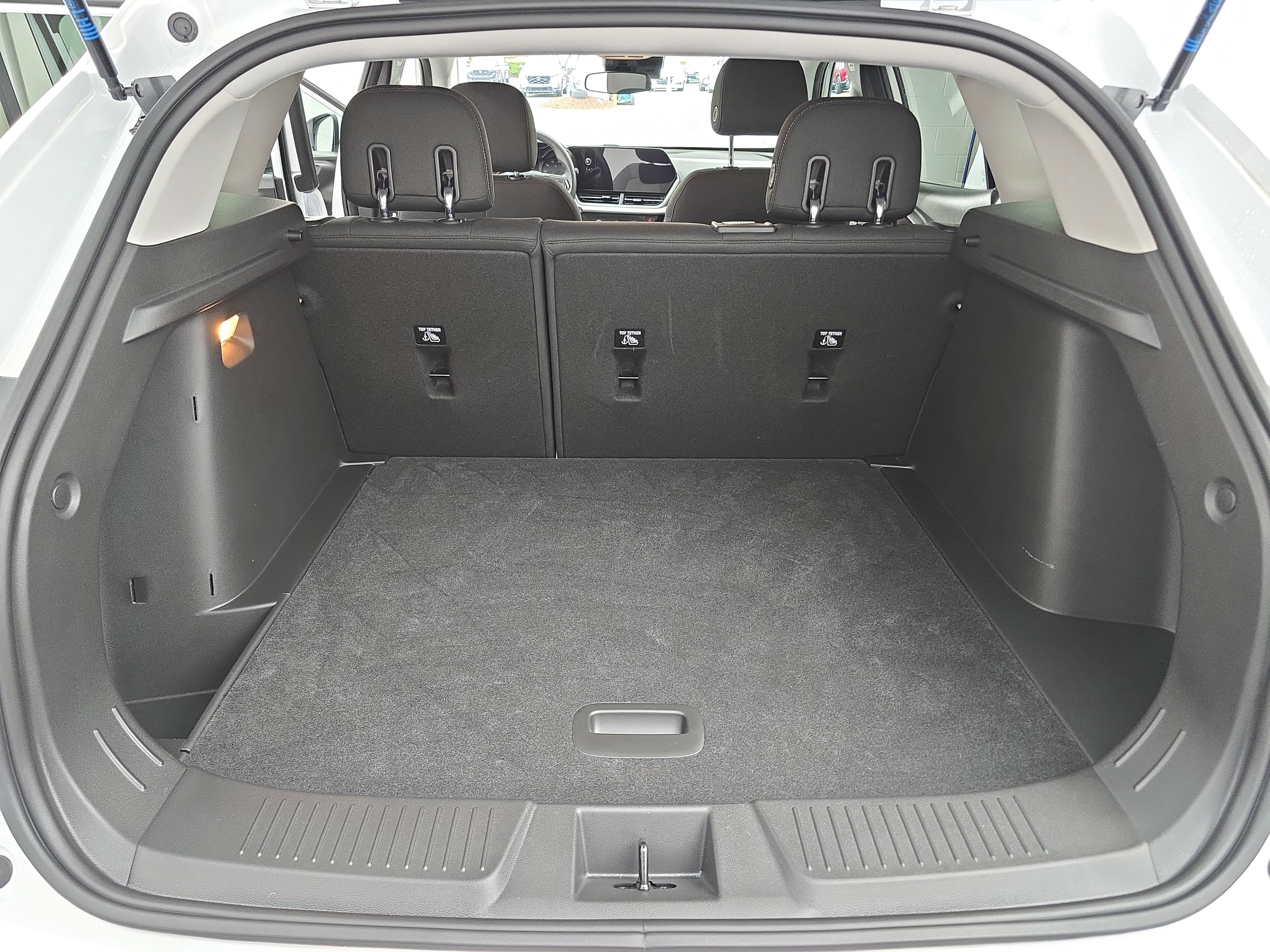 Used 2026 Chevrolet Trax LS w/ LS Convenience Package FWD image 12