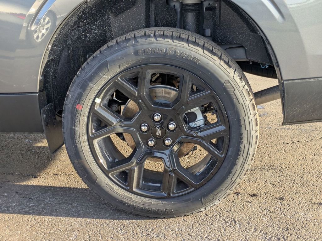 New 2026 Ford Maverick XLT w/ Black Appearance Package AWD/4WD image 13