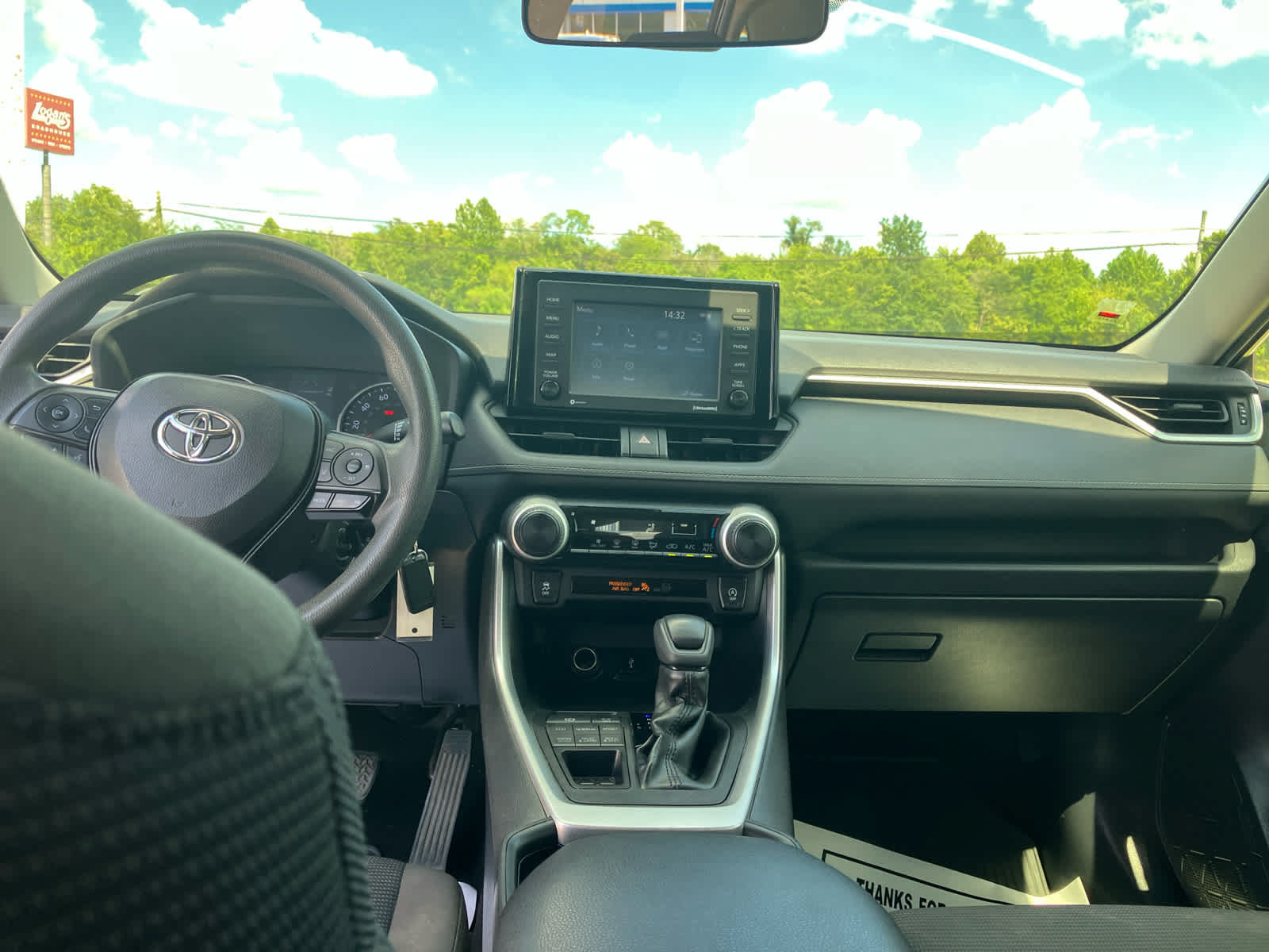 Used 2020 Toyota RAV4 LE w/ All Weather Liner Package AWD/4WD image 29