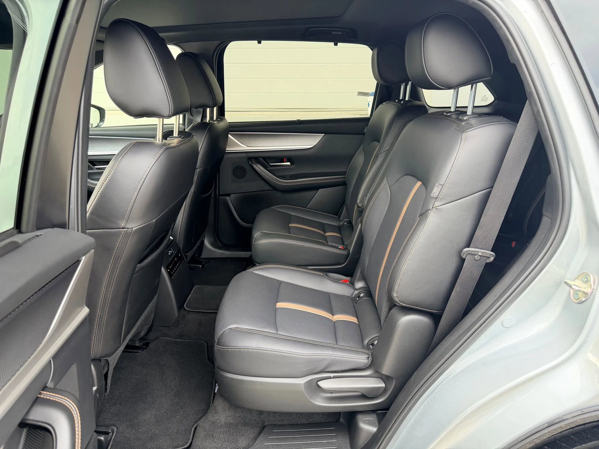 Used 2025 MAZDA CX-90 3.3 Turbo w/ Premium Plus Pkg image 12