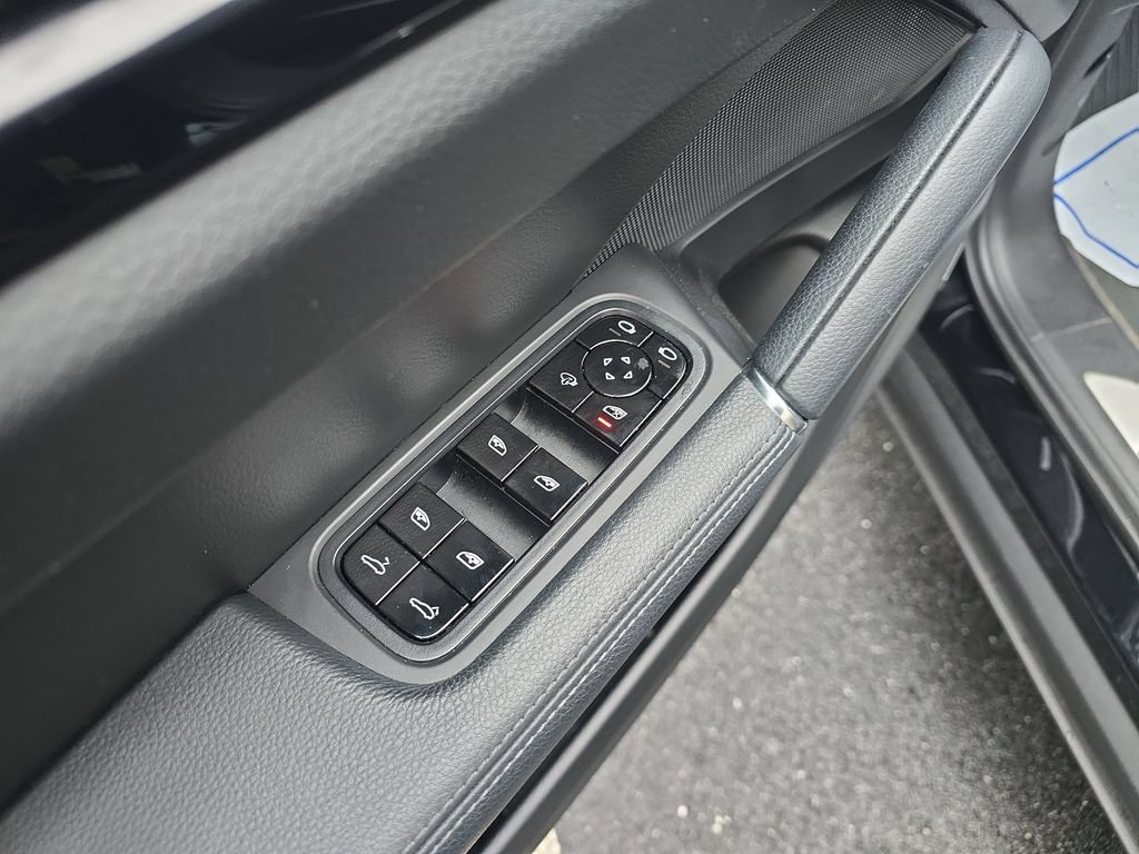 Used 2021 Porsche Cayenne AWD/4WD image 11
