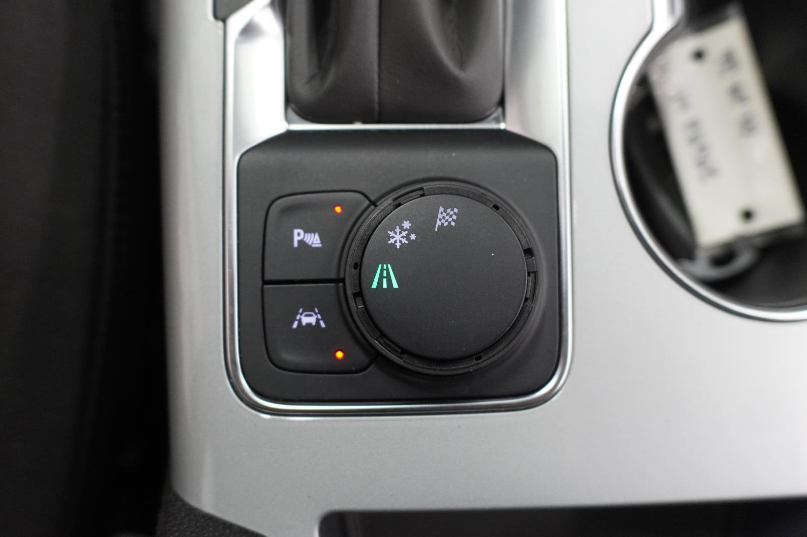 Used 2024 Chevrolet Blazer LT w/ Convenience Package FWD image 28