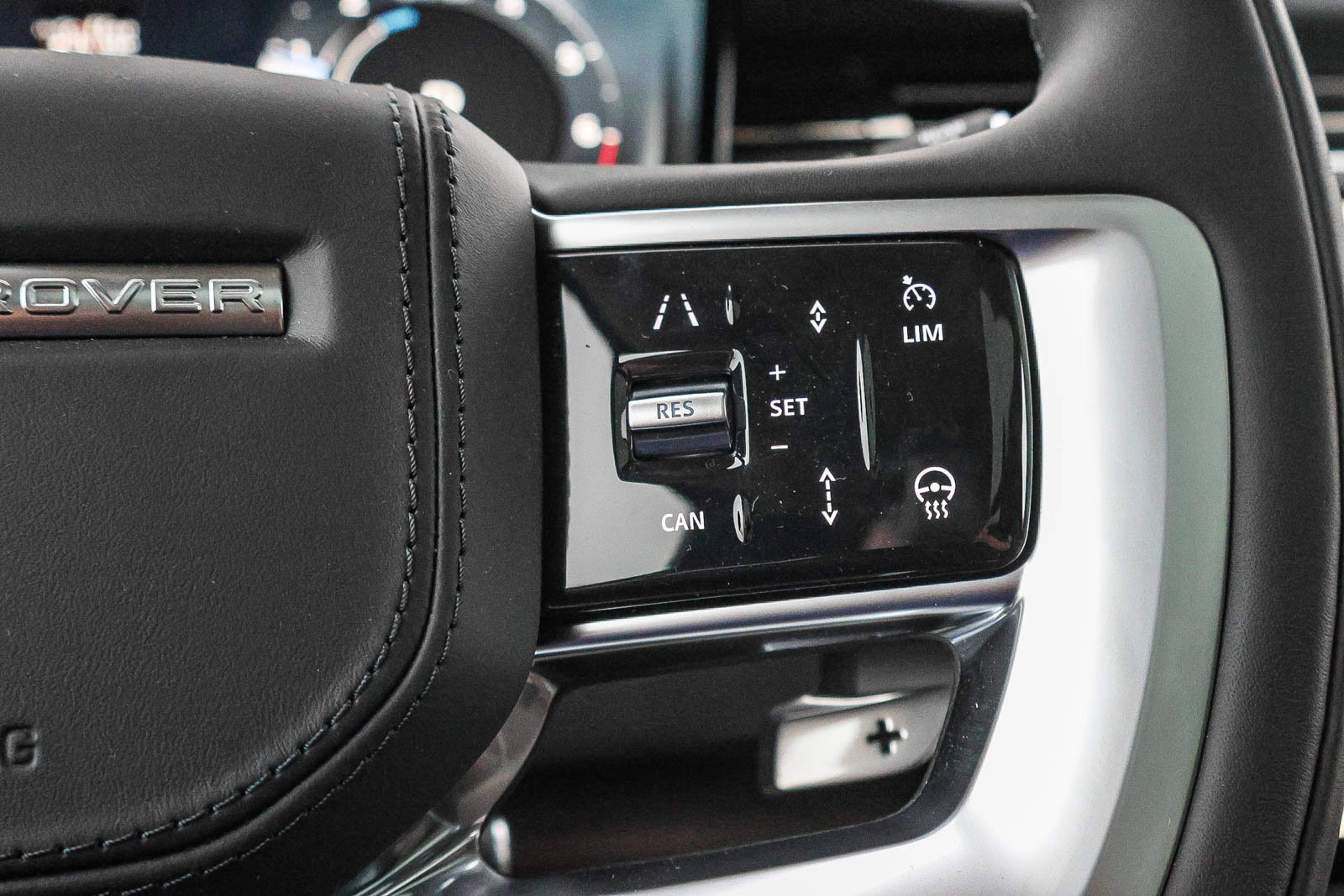 New 2025 Land Rover Range Rover SE AWD/4WD image 33