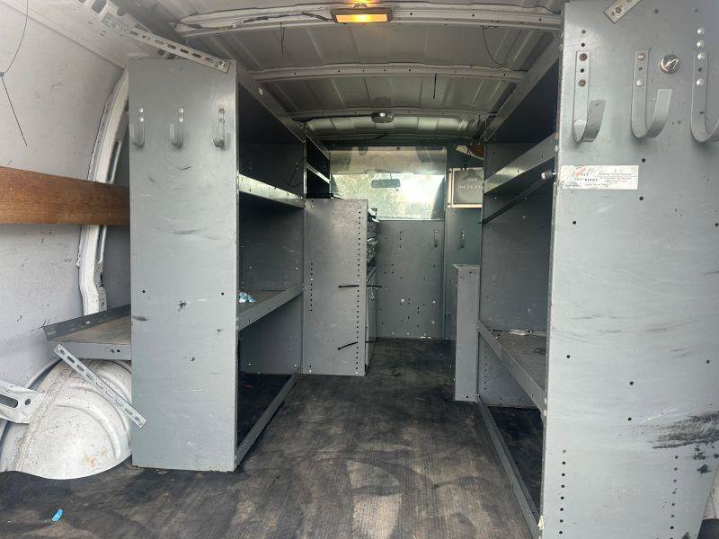Used 2013 Chevrolet Express 2500 RWD image 9