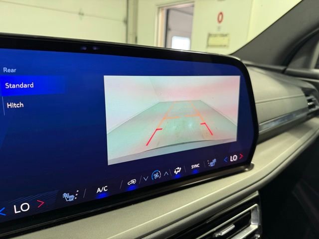 Certified 2025 Chevrolet Traverse LT image 21