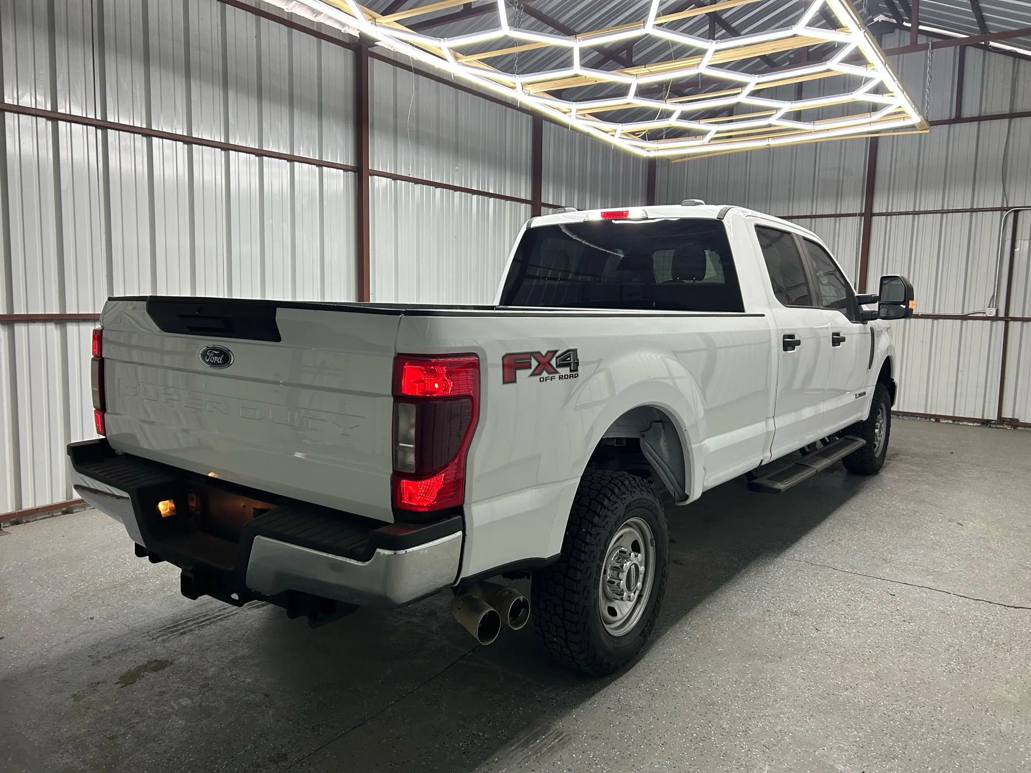 Used 2022 Ford F250 XL w/ Power Equipment Group image 6