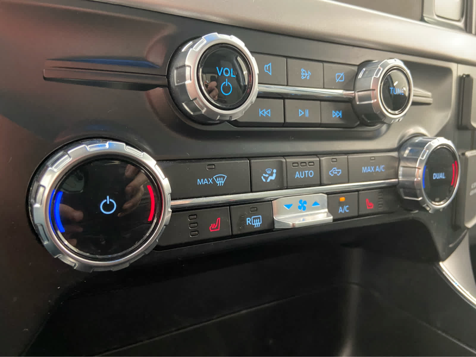 Used 2023 Ford F150 XLT w/ Equipment Group 302A High AWD/4WD image 40