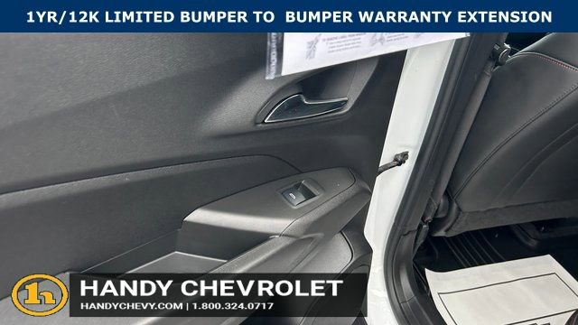 Certified 2025 Chevrolet Trax RS FWD image 30