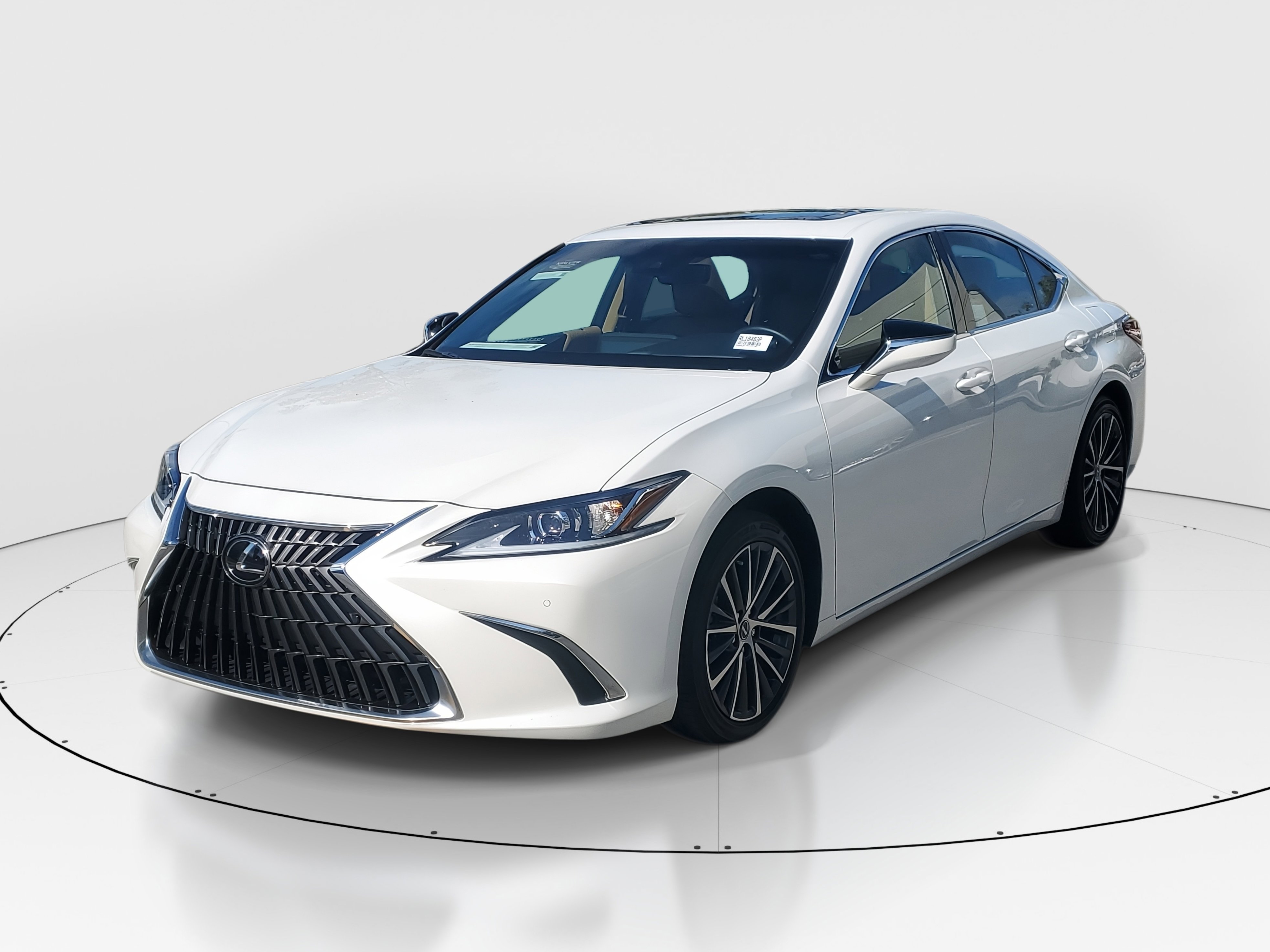 Used 2025 Lexus ES 350 w/ Premium Package image 3