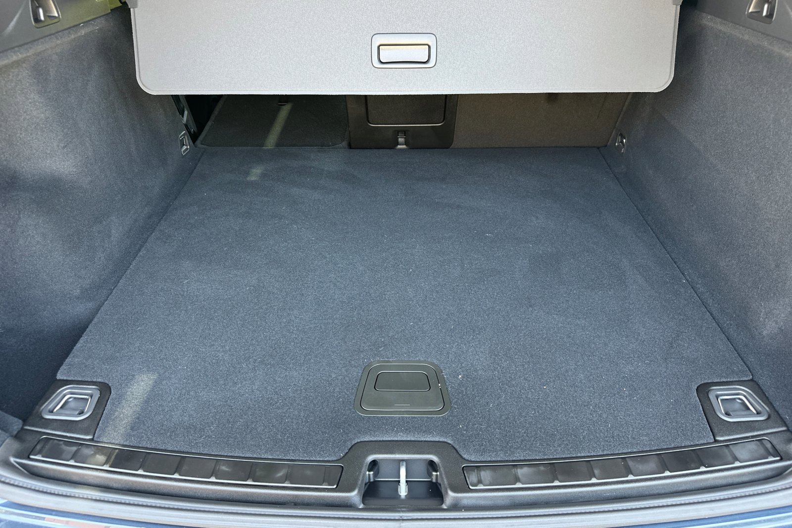 Certified 2025 Volvo XC60 B5 Core w/ Climate Package PRO image 17