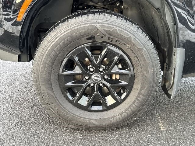 Used 2024 Nissan Frontier SV image 32