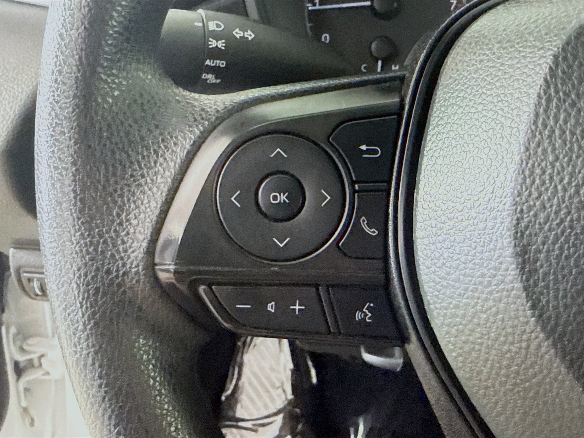 Used 2024 Toyota Corolla LE FWD image 14