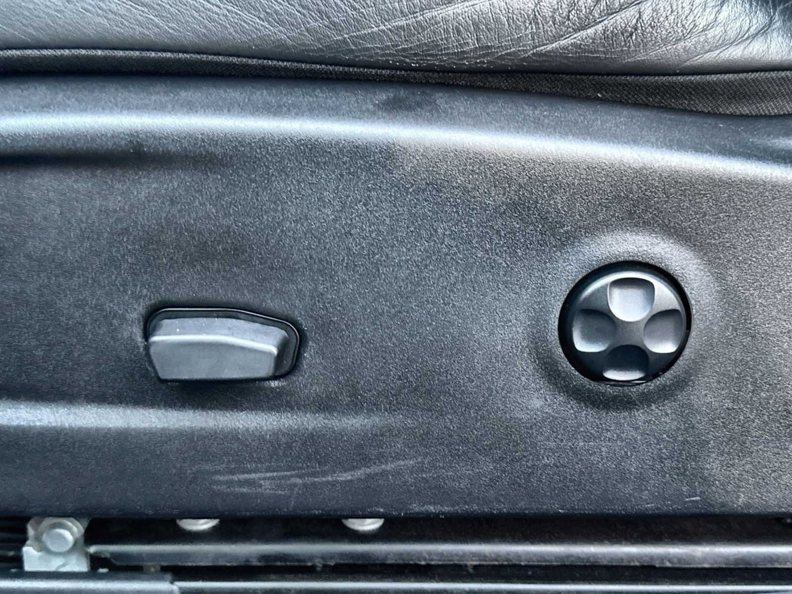 Used 2016 Dodge Challenger SRT Hellcat image 14