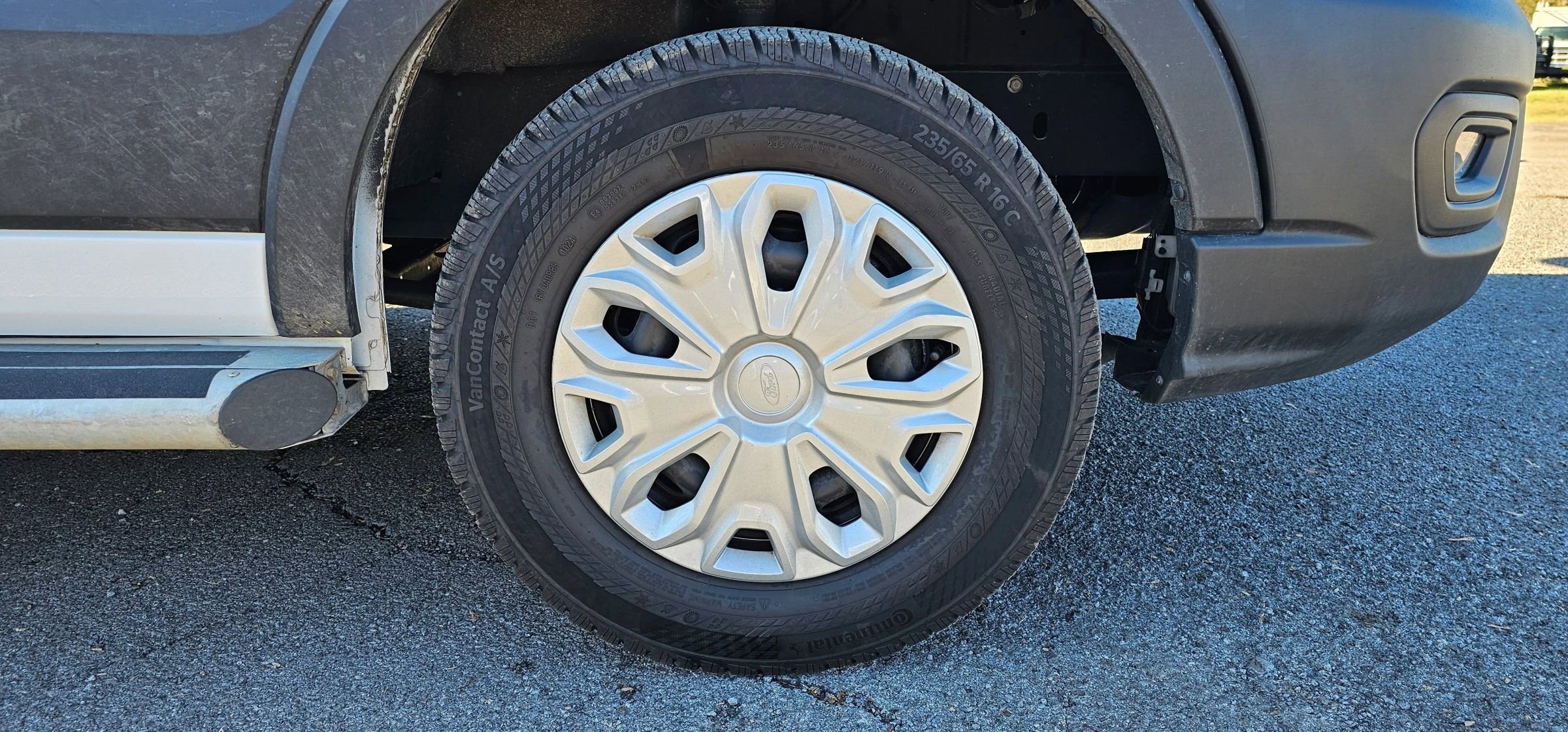 Used 2024 Ford Transit 250 Low Roof w/ Exterior Upgrade Package image 22