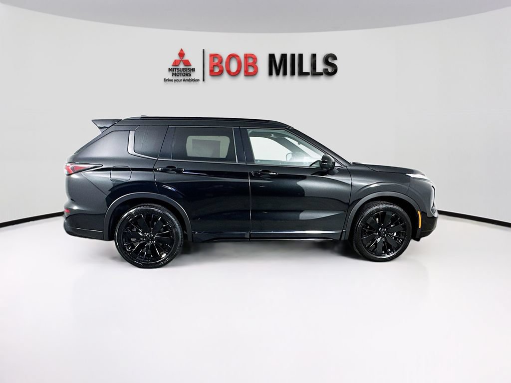 New 2026 Mitsubishi Outlander SEL Black Edition FWD image 8