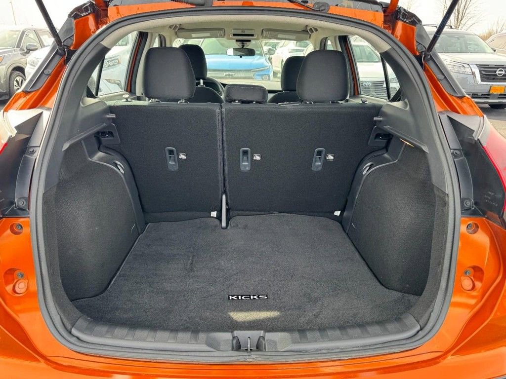 Used 2024 Nissan Kicks SV image 6