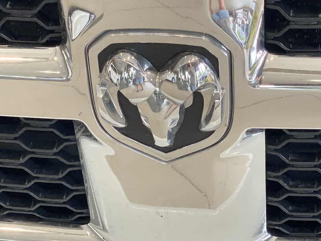 Used 2017 RAM 1500 ST w/ SXT Appearance Group AWD/4WD image 10