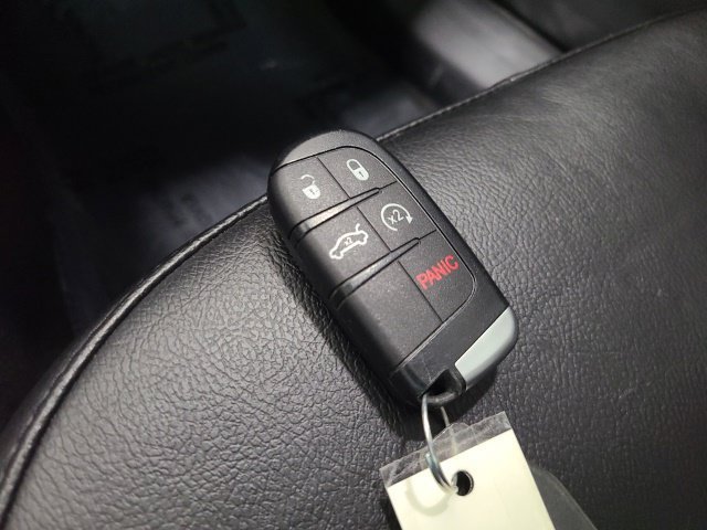 Used 2021 Jeep Compass Latitude w/ Sun and Sound Group AWD/4WD image 38