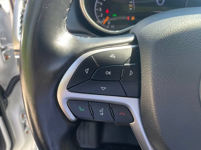Used 2020 Jeep Grand Cherokee Limited AWD/4WD image 31