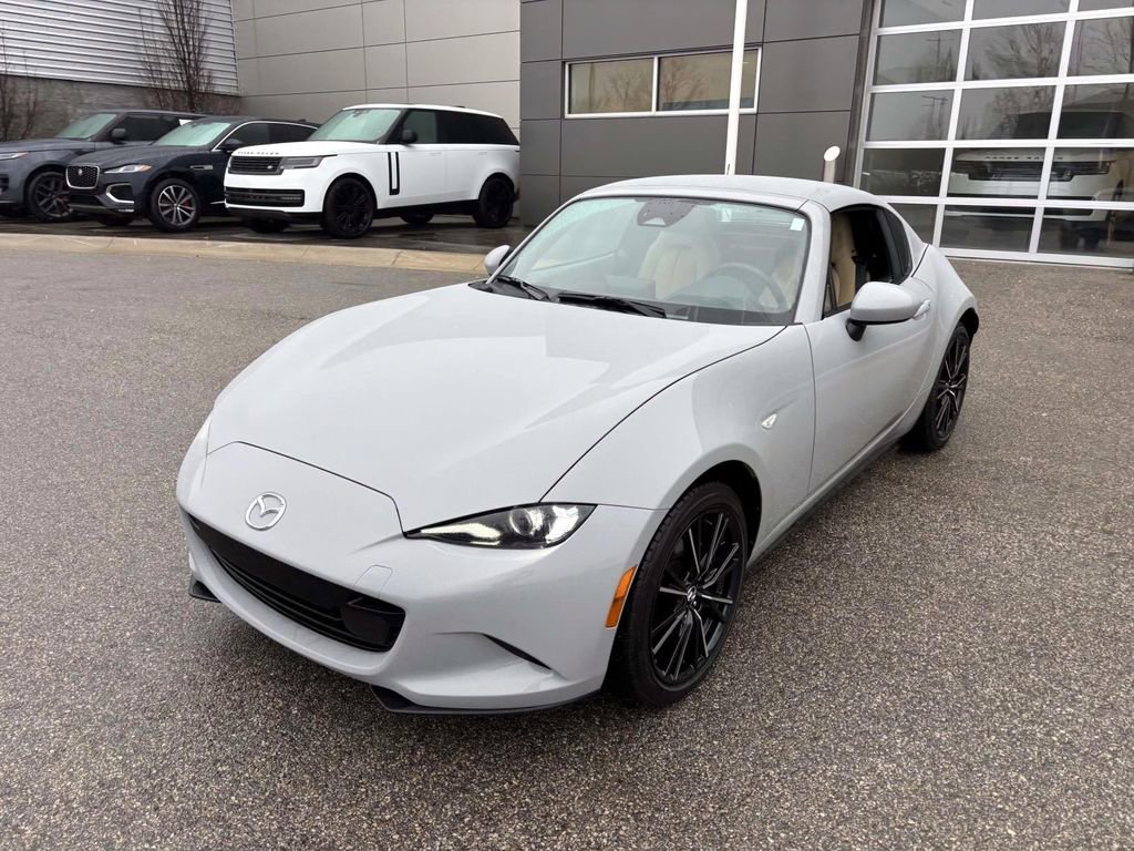 Used 2025 MAZDA MX-5 Miata RF Grand Touring image 3