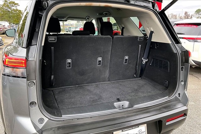 Certified 2025 Nissan Pathfinder SV image 35