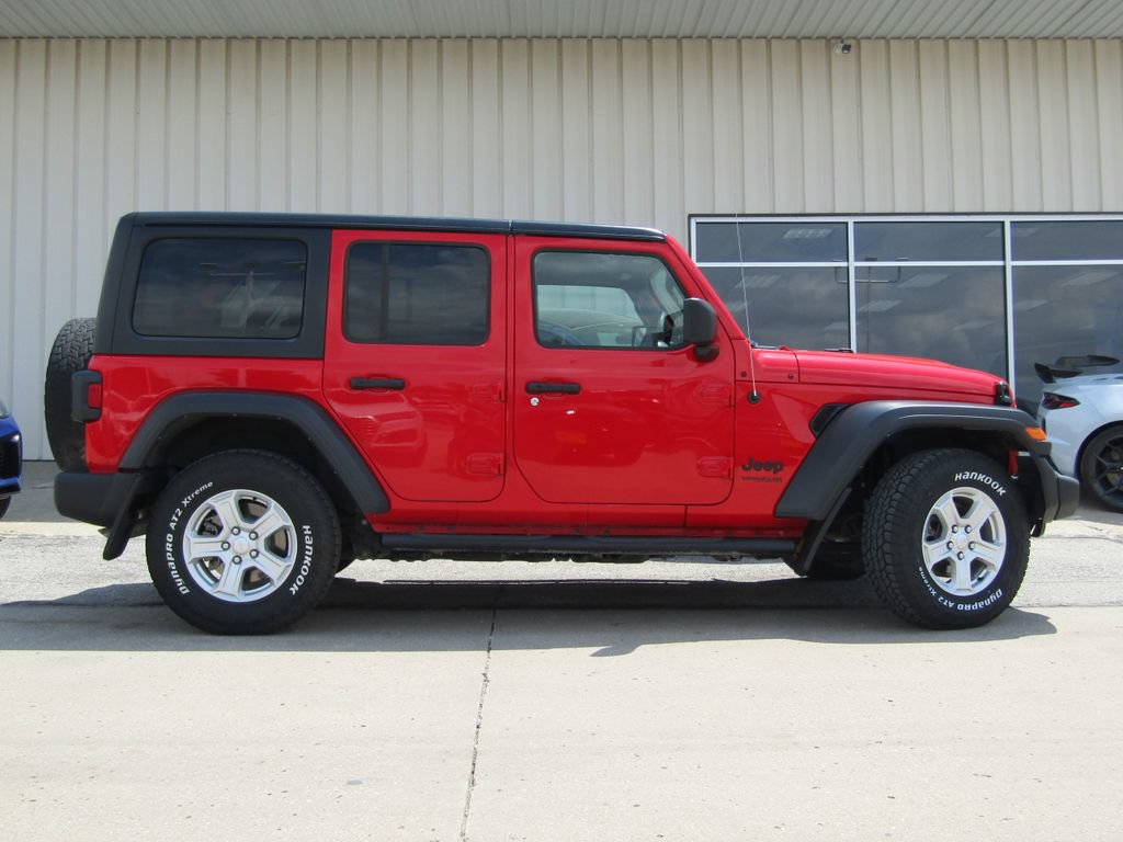 Used 2022 Jeep Wrangler Unlimited Sport AWD/4WD image 2
