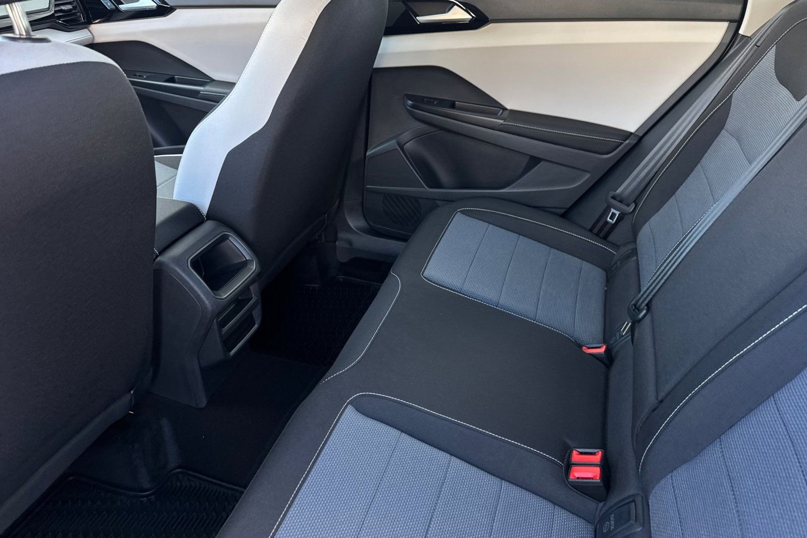 New 2026 Volkswagen Taos S FWD image 10