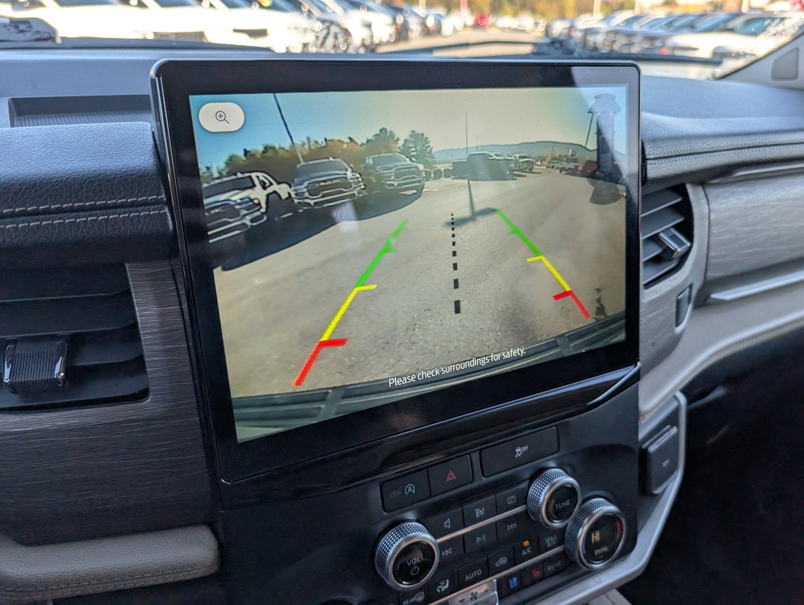 Used 2023 Ford Expedition Limited image 17