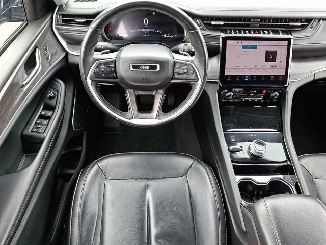 Used 2021 Jeep Grand Cherokee L Limited AWD/4WD image 16