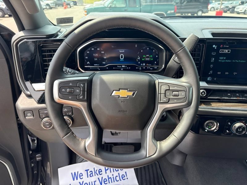 Used 2024 Chevrolet Silverado 1500 LT AWD/4WD image 25