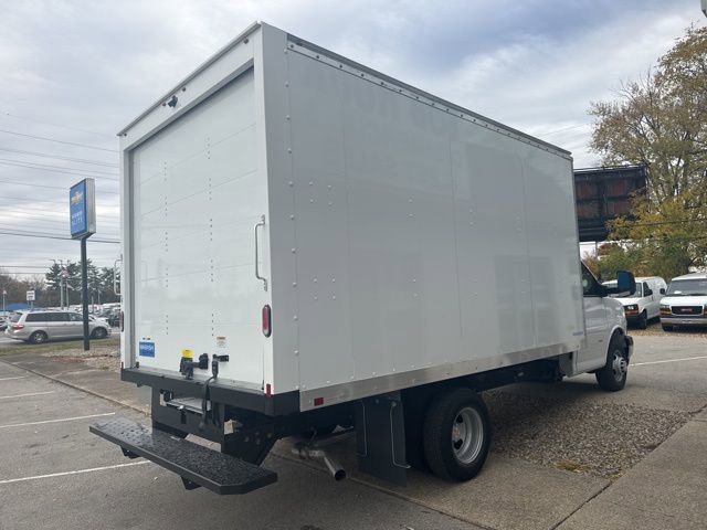 New 2025 Chevrolet Express 3500 Work Van w/ Power Convenience Package image 4
