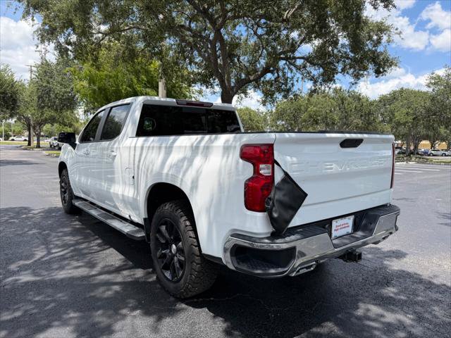 Used 2022 Chevrolet Silverado 1500 LT AWD/4WD image 4