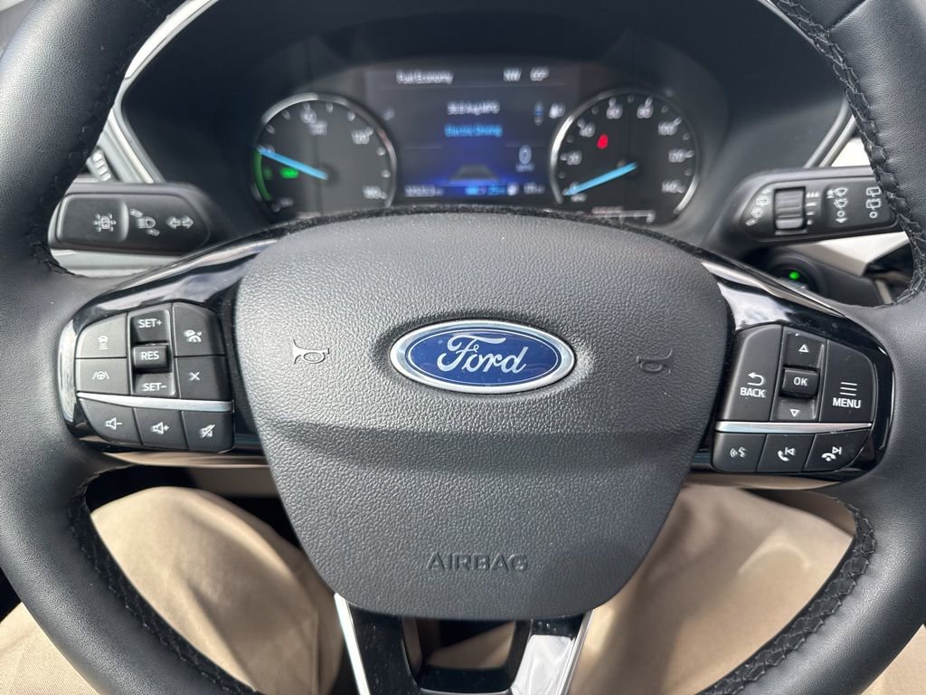 Used 2022 Ford Escape SE w/ Cold Weather Package image 7