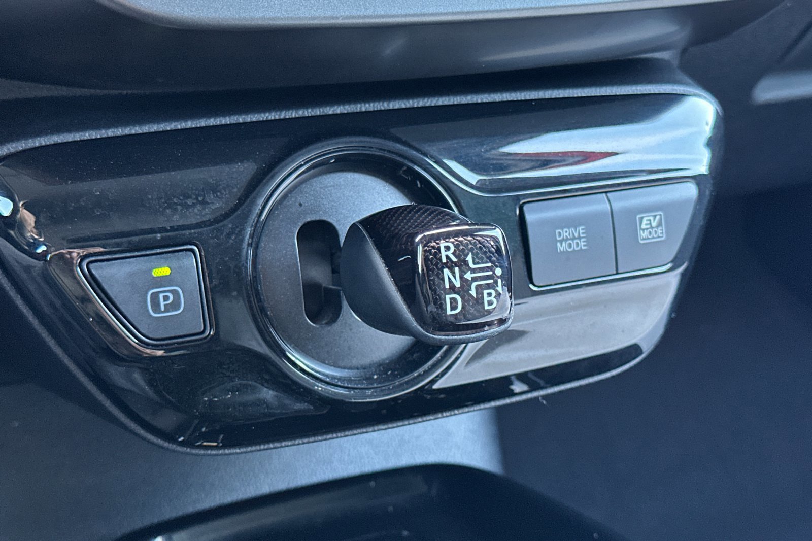 Certified 2021 Toyota Prius L Eco image 20