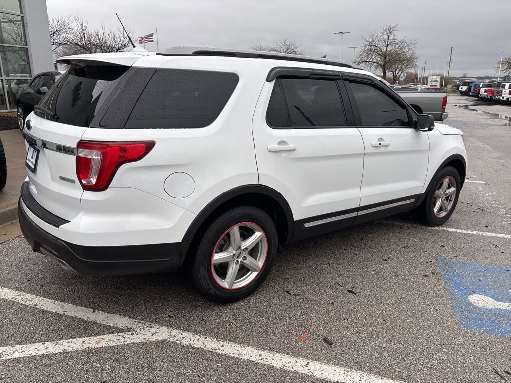 Used 2019 Ford Explorer XLT w/ Equipment Group 201A image 27