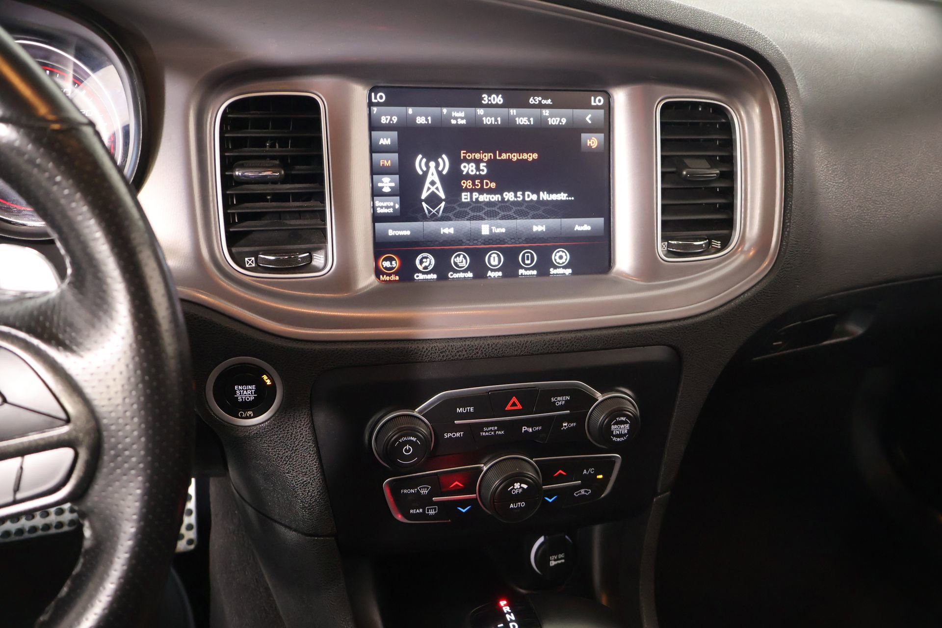 Used 2023 Dodge Charger R/T w/ Cold Weather Package RWD image 5