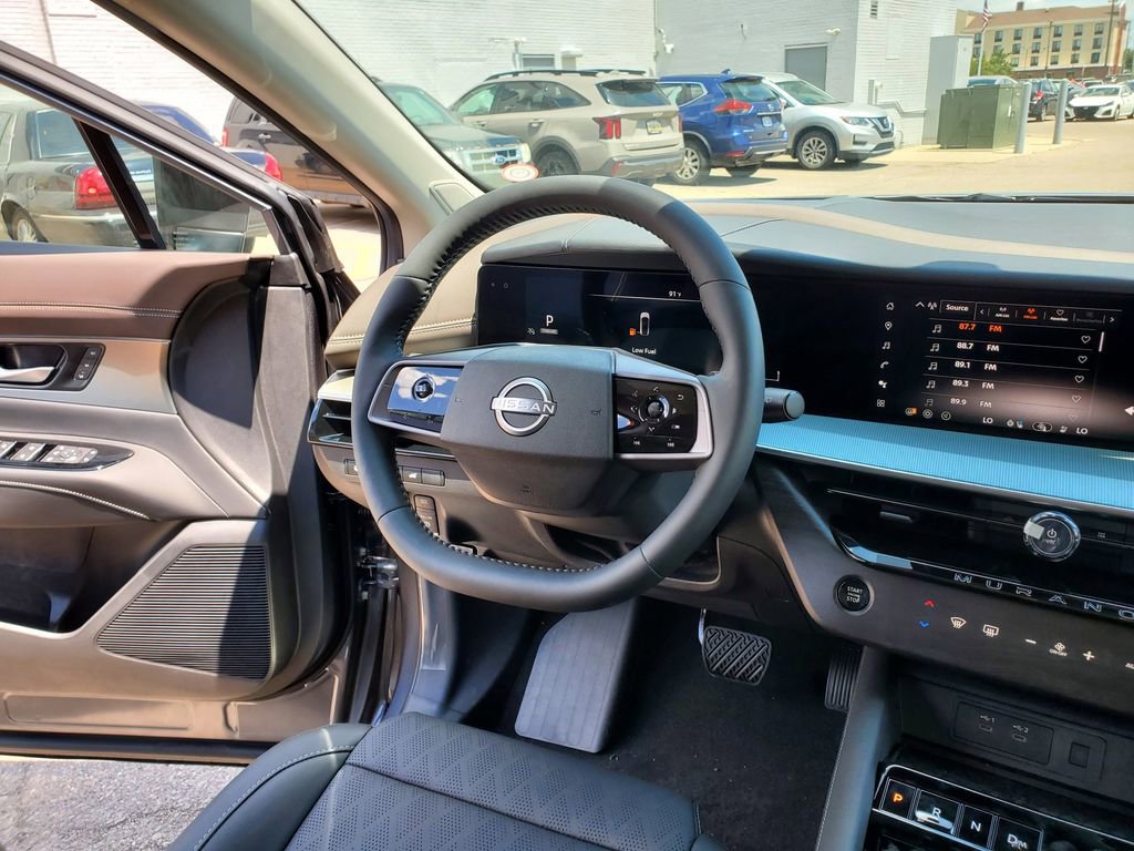Used 2025 Nissan Murano Platinum w/ Cargo Package AWD/4WD image 14