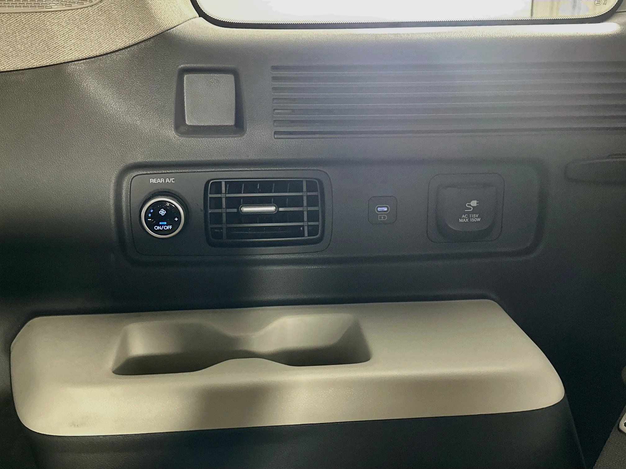 Used 2025 Hyundai Santa Fe Limited FWD image 29